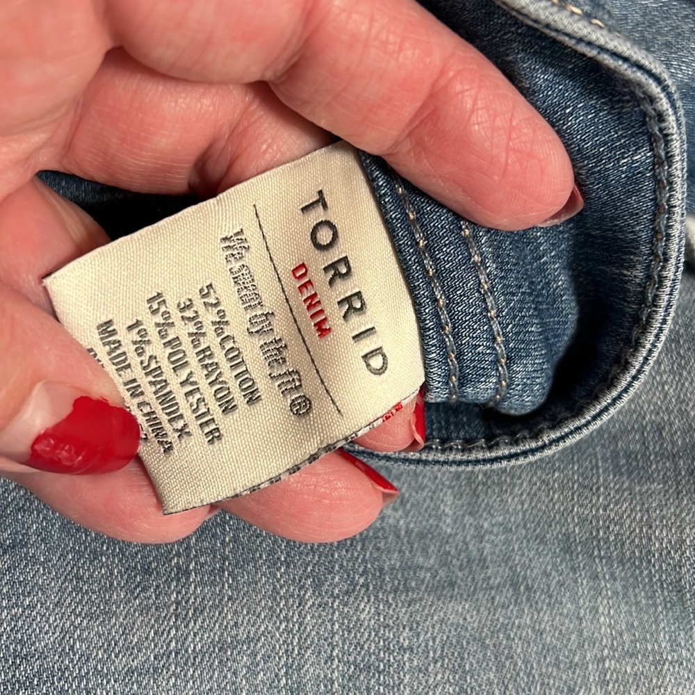 Torrid high waisted Luxe Skinny jeans - Picture 14 of 16